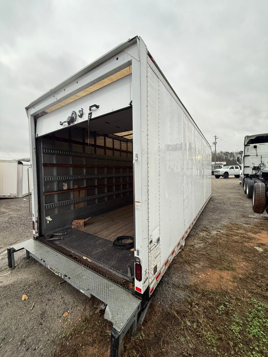 2020 26ft Morgan Box (White)