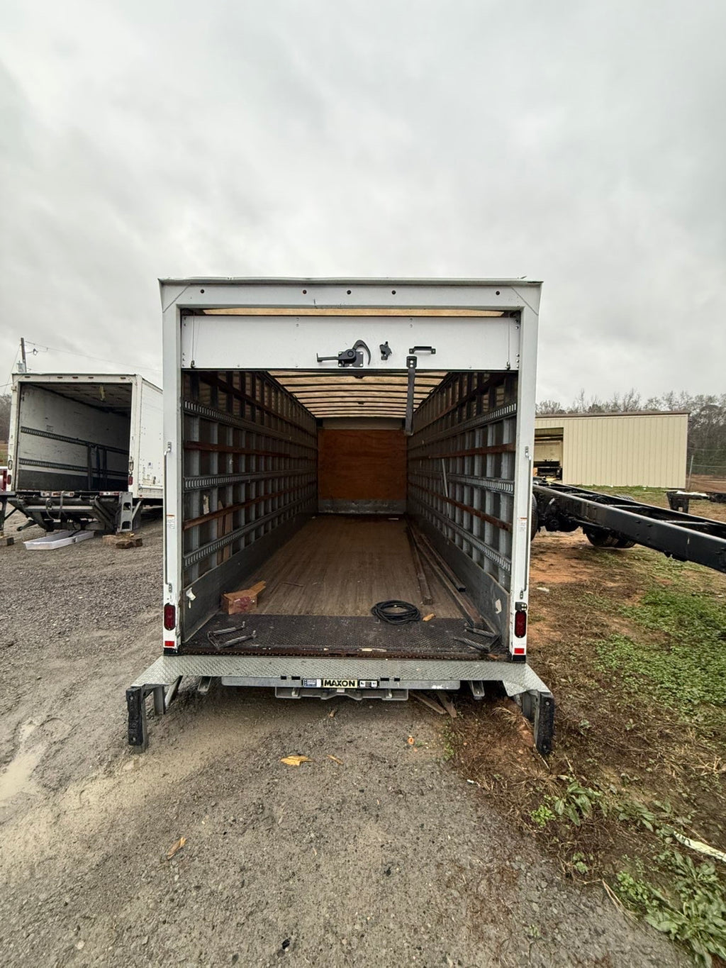 2020 26ft Morgan Box (White)