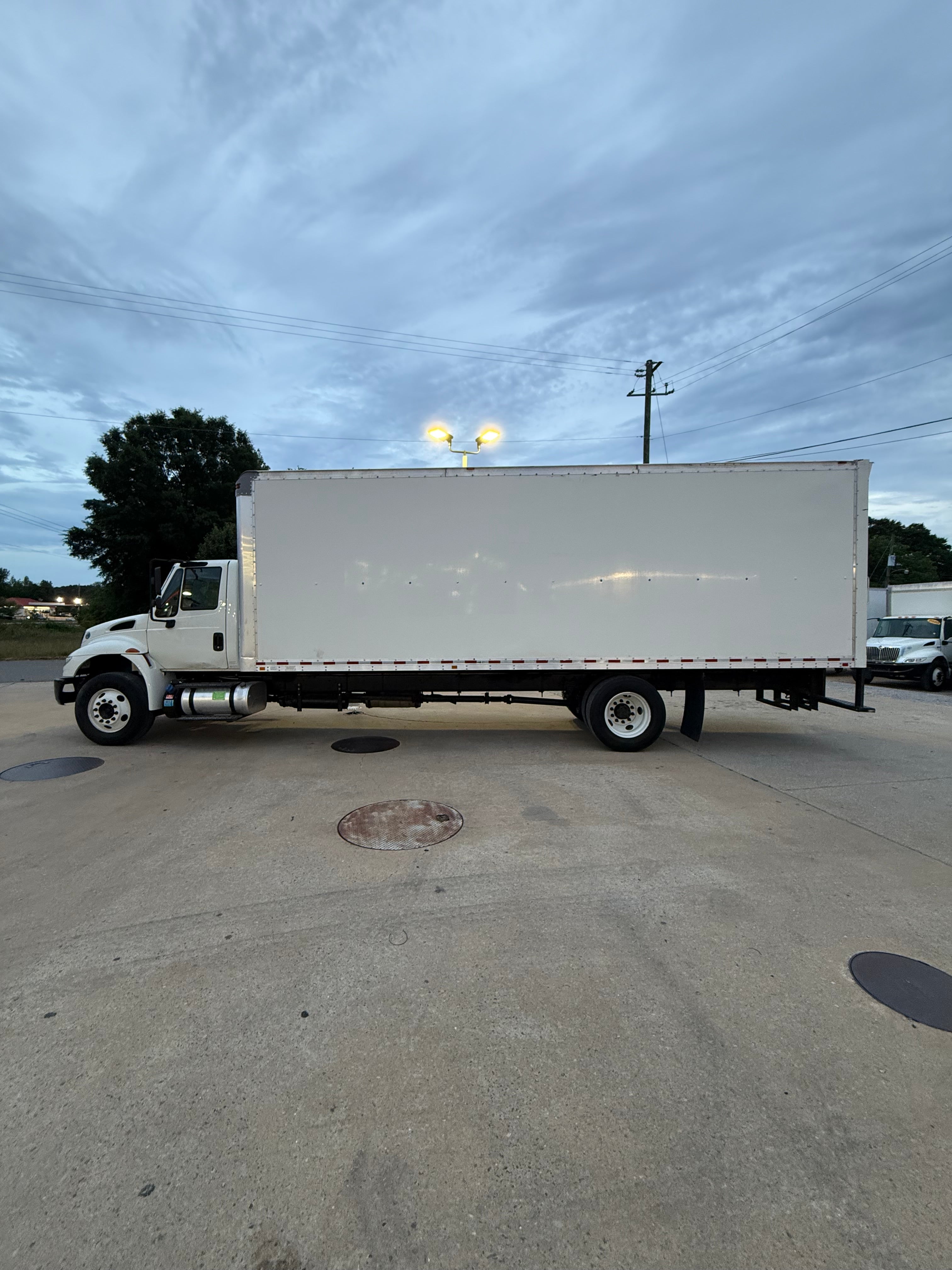 2017 International 4300 - 191k Miles