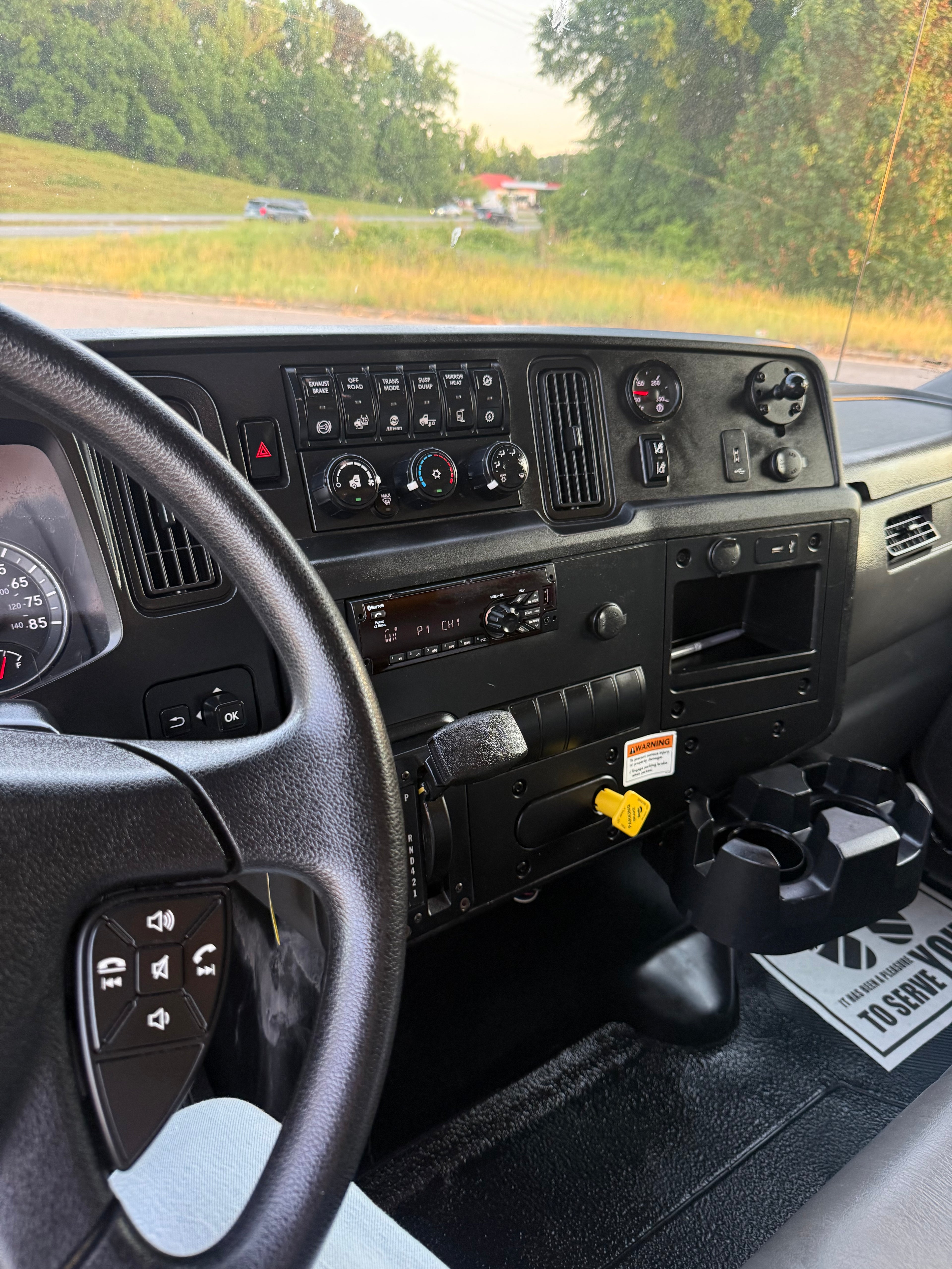 2021 International MV - 253k Miles with Liftgate
